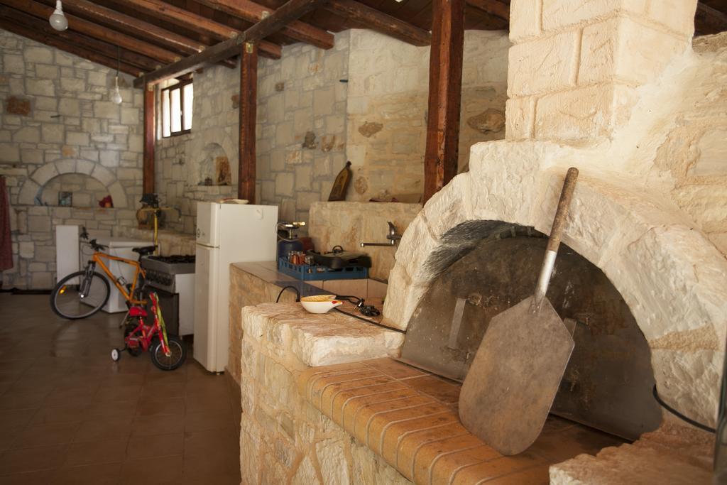 Elafos Salakos
